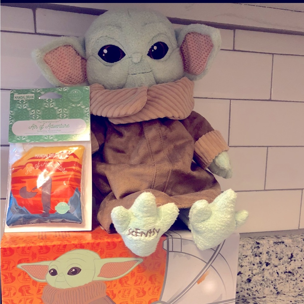 New in Box “ The Child”  Scentsy Yoda Buddy 14”